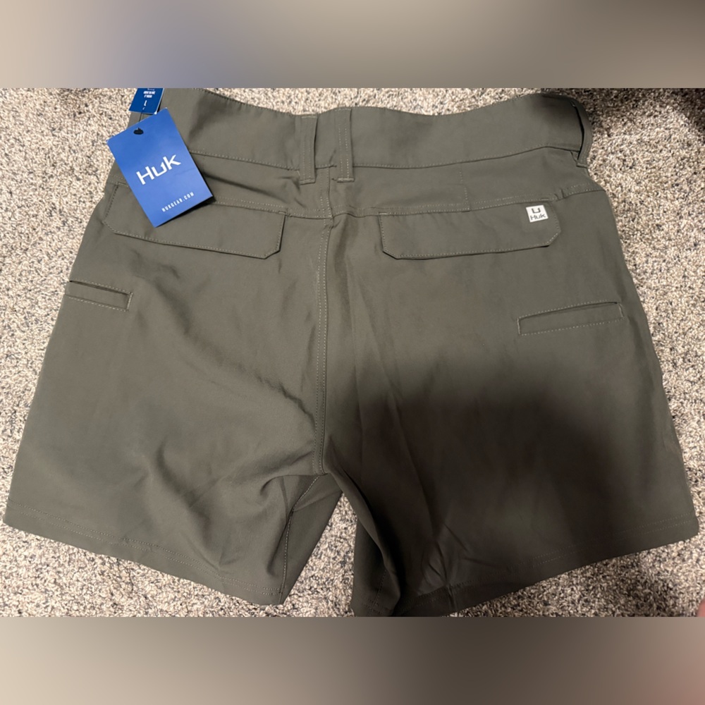 Huk 6” olive green shorts new with tags